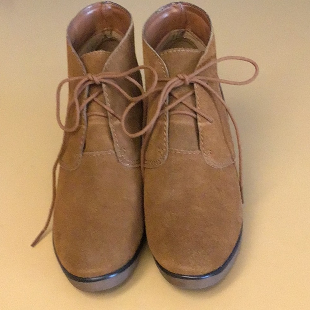 Sonoma Tan Ankle Boots Suede Minimalist Design